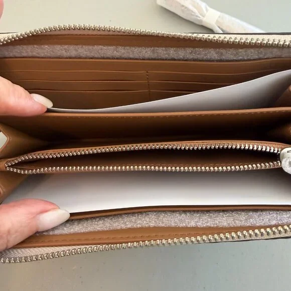 NWT Coach LZA Floral Embossed Leather Zip Wallet - Picture 13 of 13